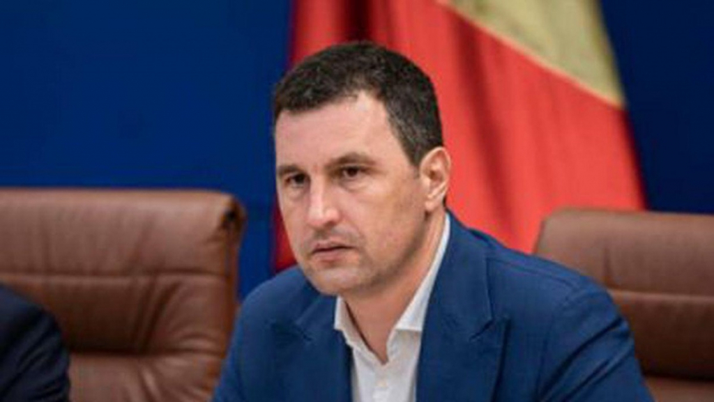 Tanczos Barna apără veniturile parlamentarilor. În timp ce pensiile și salariile au fost înghețate, ministrul susține că nu trebuie reduse veniturile aleșilor