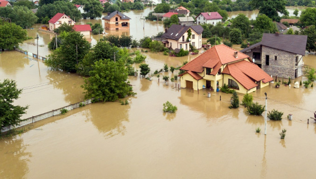 Avertizare meteo: 22 de județe, sub cod galben de inundații în weekend 