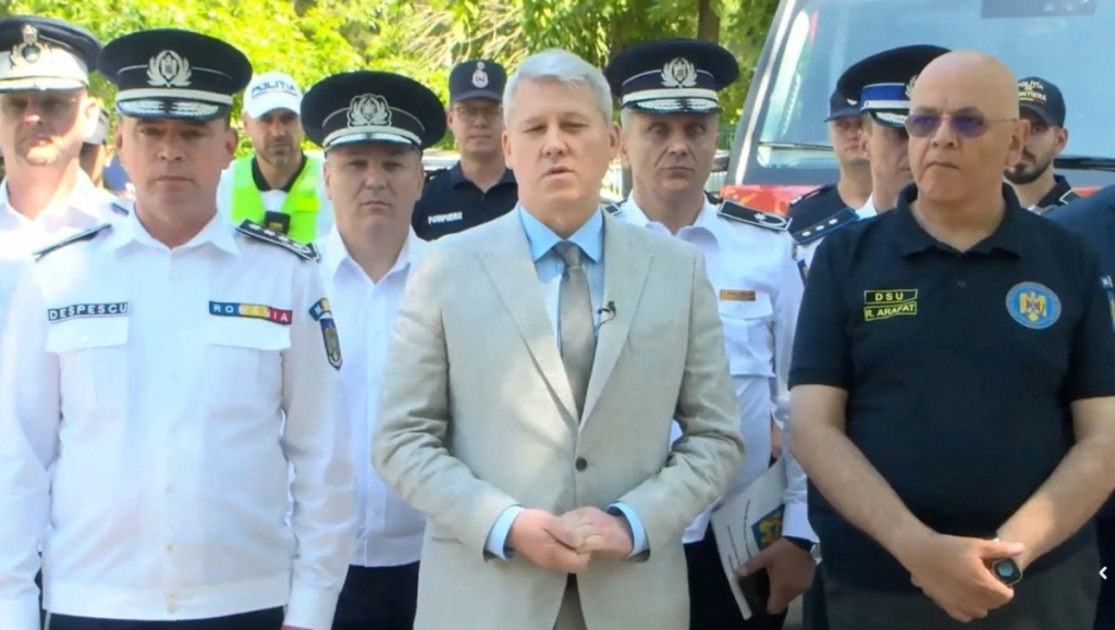 Cătălin Predoiu și Bogdan Despescu au descins la malul mării: Ședință de urgență cu toate structurile MAI