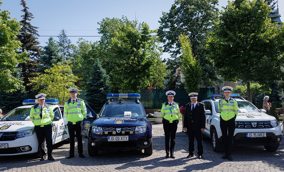 Zeci de polițiști locali, în jurul școlilor