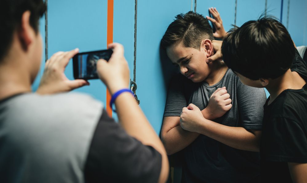 Un elev din doi este victima  bullyingului