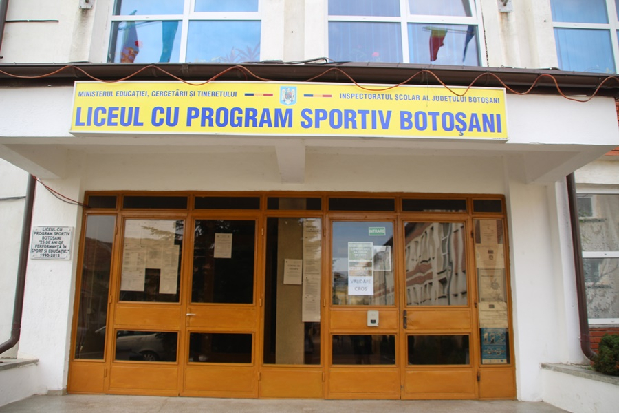  Românii din Marea Britanie ajută Liceul Sportiv din Botoșani
