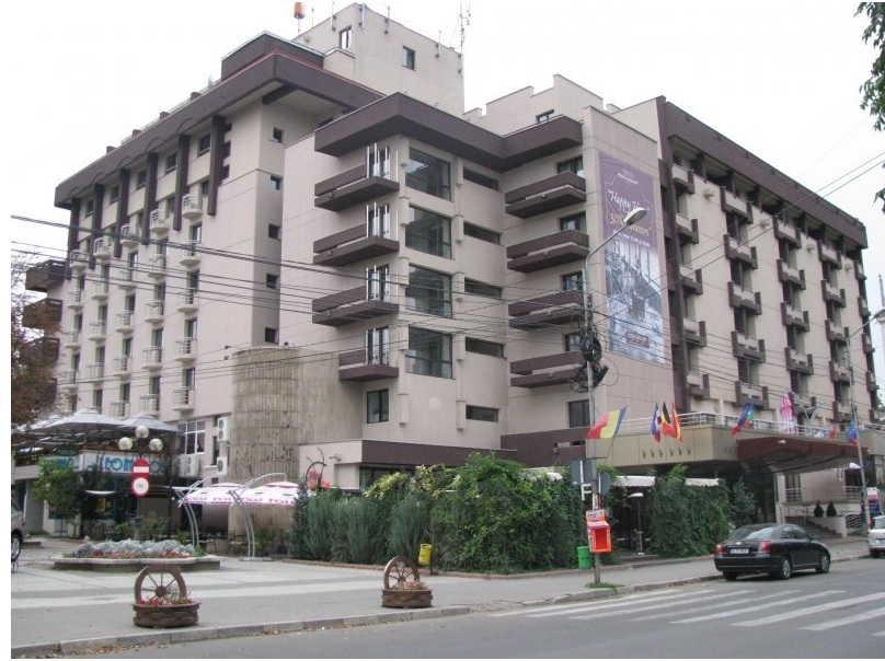 Hotelul lui Dănuţ Prisecariu, scos din nou la vânzare