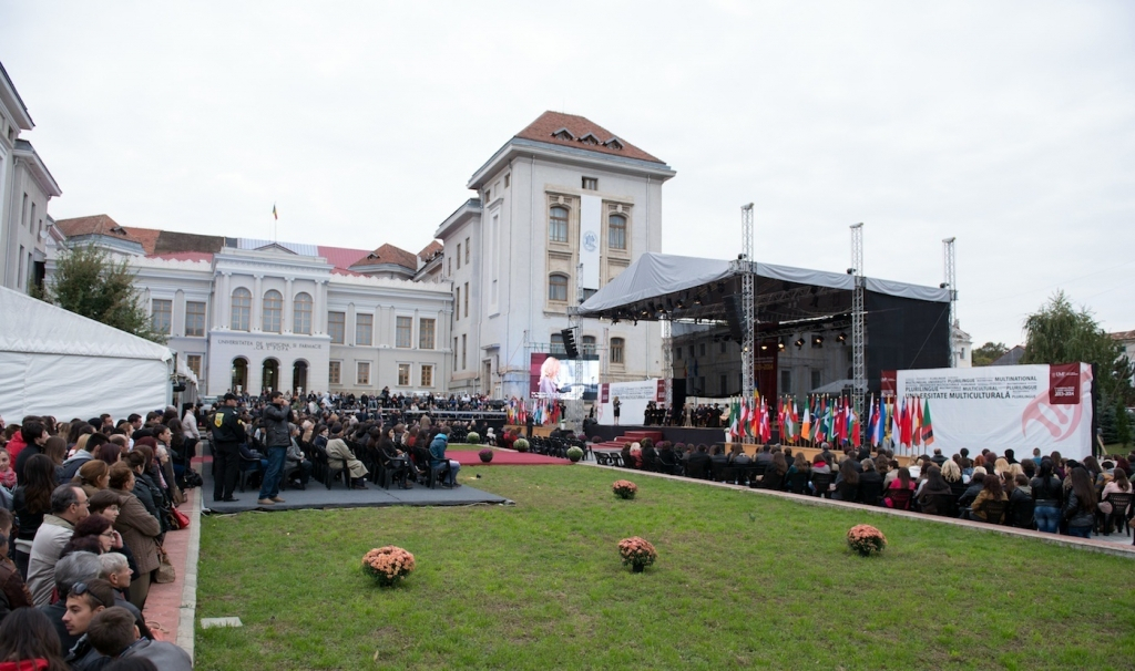 Universităţile ieşene, în febra alegerilor  - Peste 340 de candidaturi, la UMF!