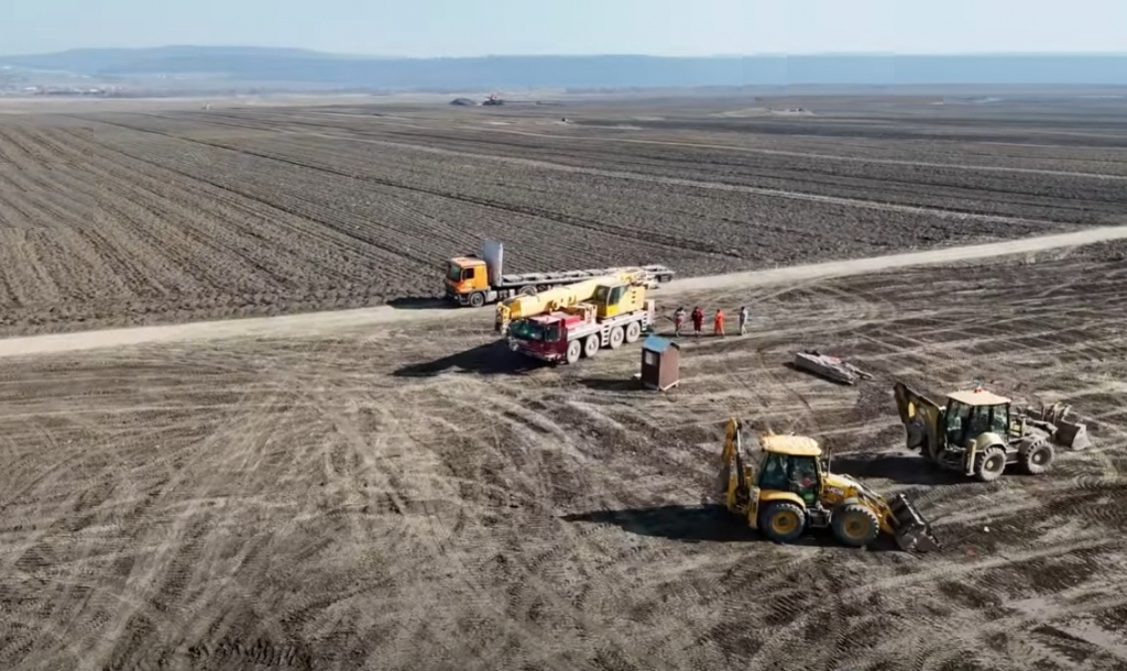 Asociațiile civice ieșene vorbesc de sabotaj! Constructorii au abandonat șantierele de pe Autostrada Unirii!