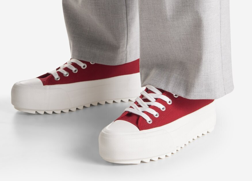 Adidași de damă – de ce merită să-i porți? Un ghid al ultimelor tendințe!