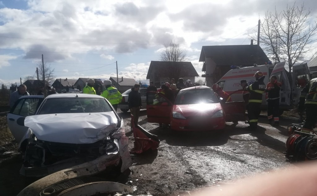 Accident cu şase victime la Rădăuţi
