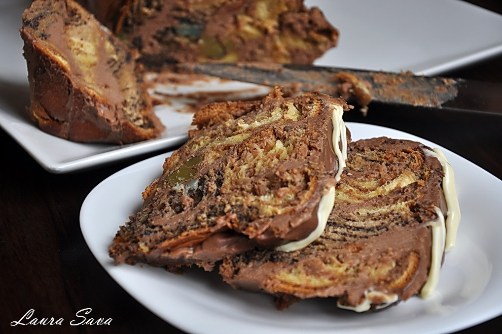 Tort delicios din cozonacul rămas de la Sărbători. Rețeta genială 