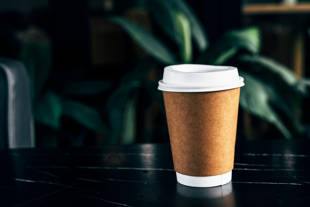 Paharele de cafea de unică folosință: soluția practică pentru cafeaua de zi cu zi 