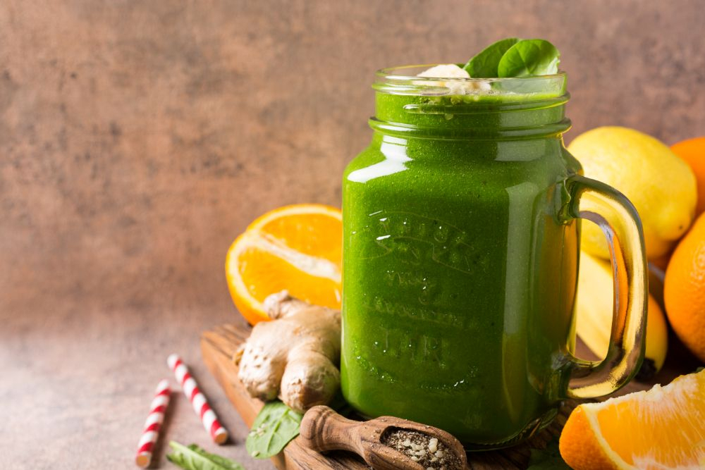 Capcana dulce a verii. Rețelele cu fructe „naturale” devin afaceri toxice pentru sănătate și buzunar