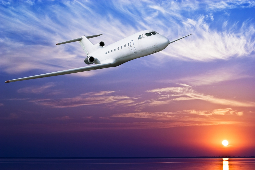 BREAKING NEWS: Un strain INFECTAT cu coronavirus a calatorit in acelasi avion cu 100 de romani, care acum sunt liberi sa umble prin tara! Ce s-a intamplat