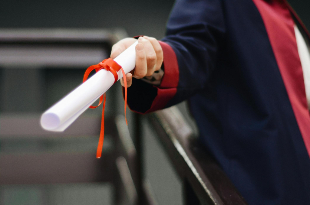  Top 3 cadouri pentru fiul sau fiica ta cu ocazia terminării studiilor