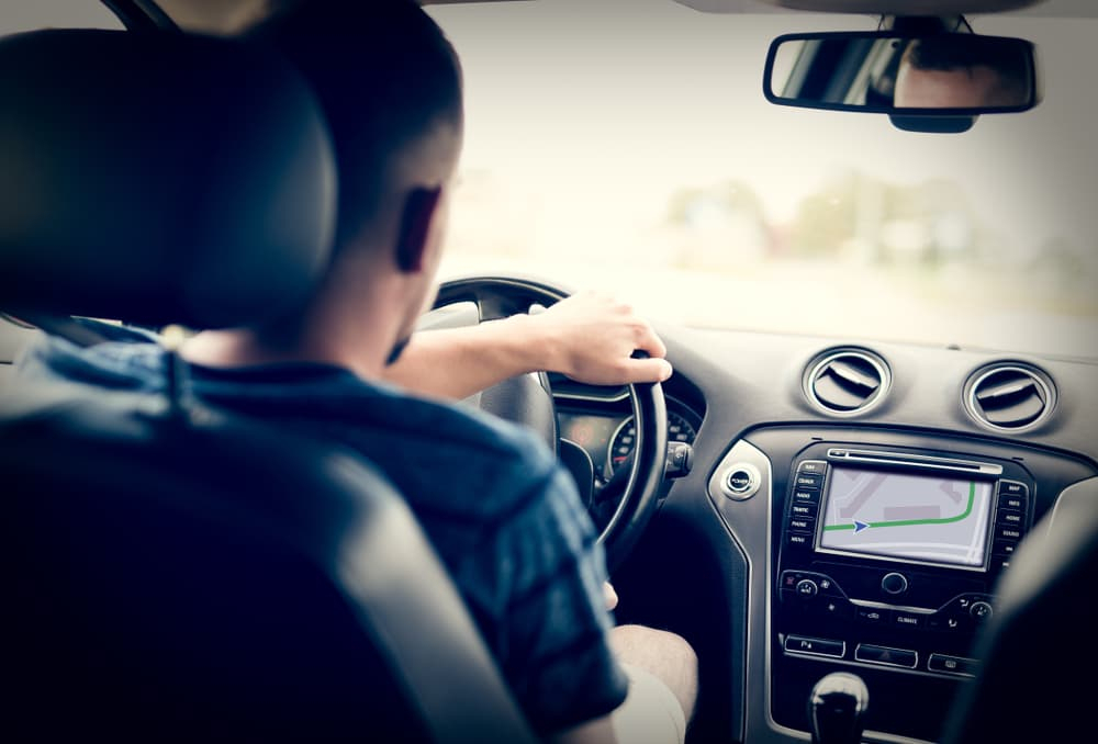  Cu atenție la aspectele legale și precauție la volan, vei trece cu bine de acest moment. Iată cum devii un conducător auto responsabil