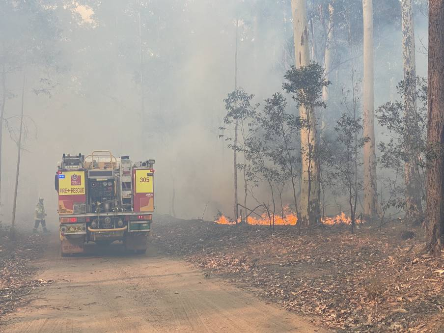 Pădurea de la Oituz arde de o săptămână