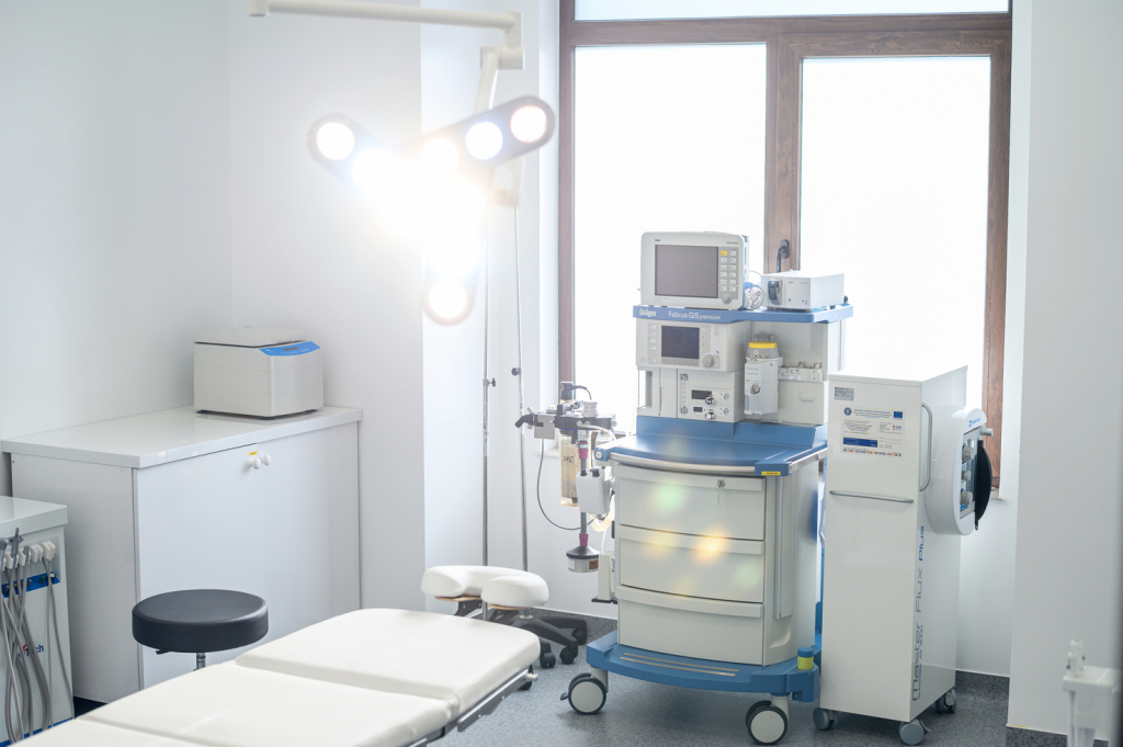 Problemele dentare ale copiilor pot fi tratate fără stres și anxietate la Clinica Ozono din Iași