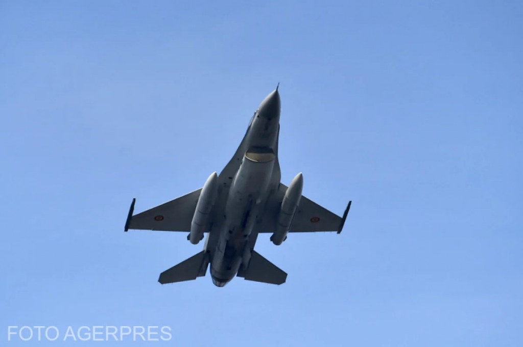 Semnal de țintă aeriană, detectat de sistemul de supraveghere radar al Armatei României. Avioanele de luptă, pregătite pentru decolare
