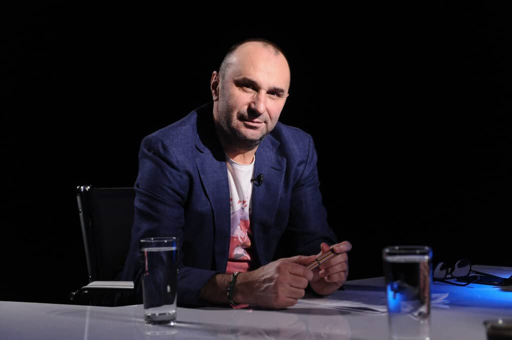 Marius Tucă: În România, Constituţia şi democraţia au fost suspendate