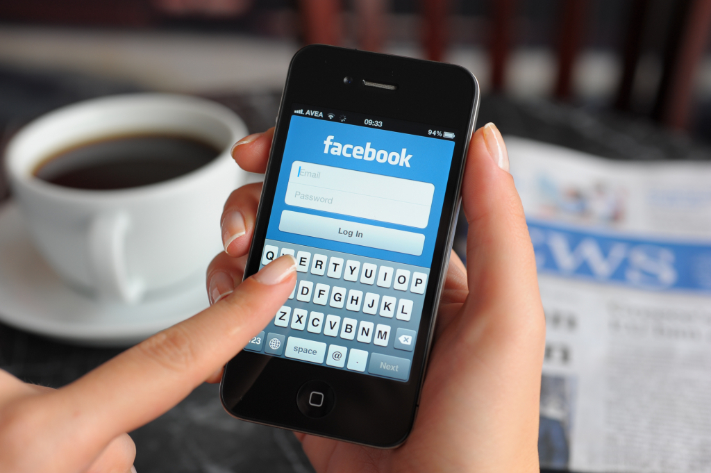 Viața fără Facebook. Rebelii offline ai erei conectate