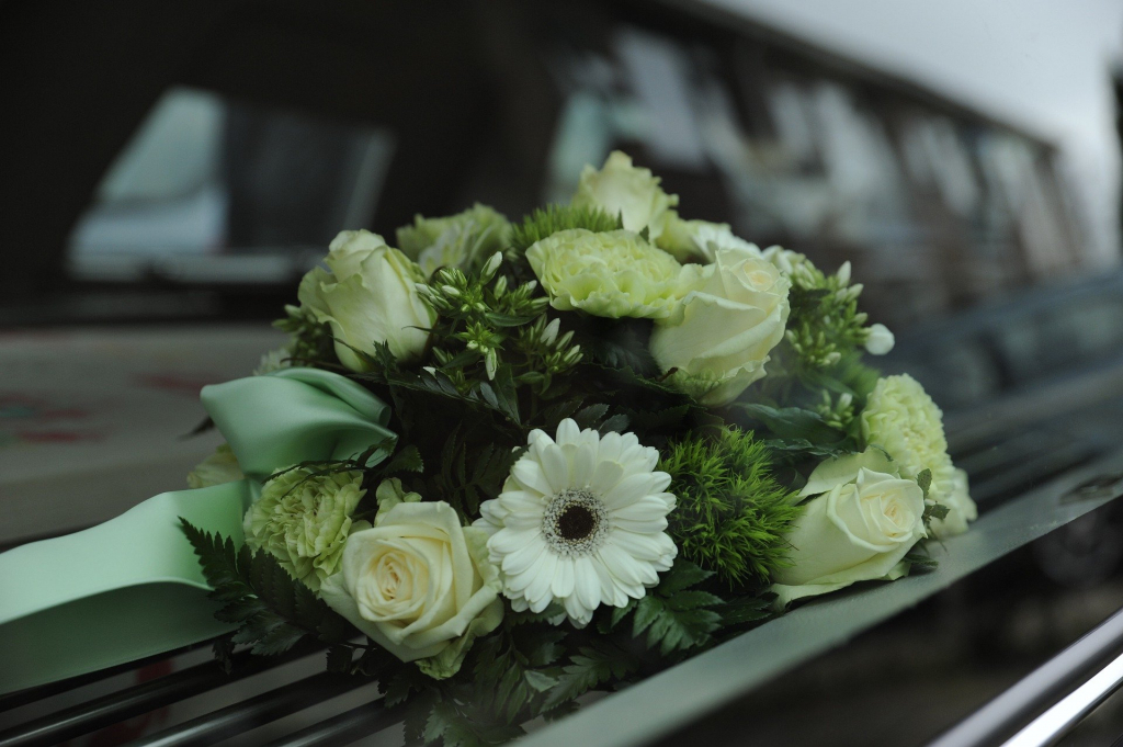 Ce produse si servicii funerare in Iasi sunt necesare pentru o inmormantare completa?