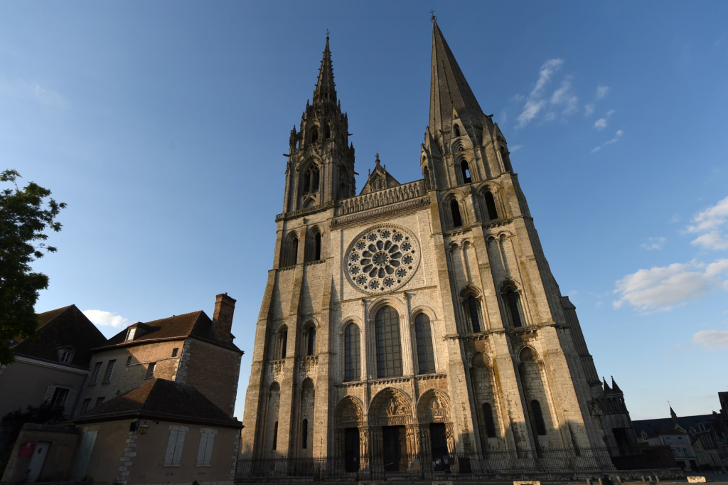 Catedrala Notre-Dame se redeschide, la cinci ani și jumătate de la incendiul devastator
