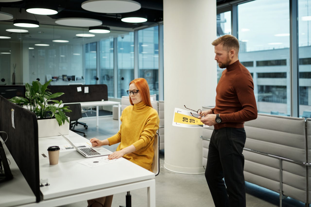 Strategii creative bazate pe neuroștiință pentru a îmbunătăți comunicarea între angajați