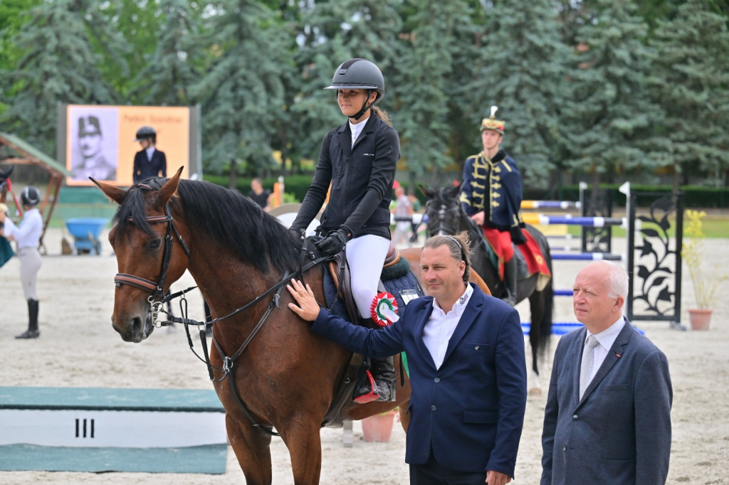 Performanță remarcabilă. O fetiță din Iași, pe podium la Grand Prix-ul european de echitație