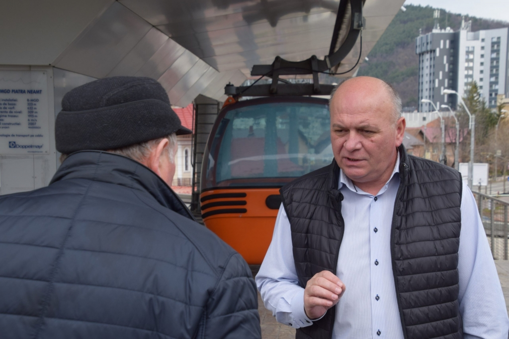   Primarul din Piatra Neamţ, verificări în spaţiile publice