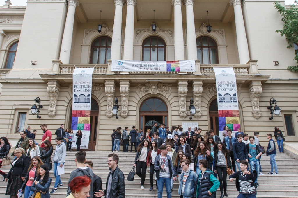 Universităţile ieşene, în febra alegerilor