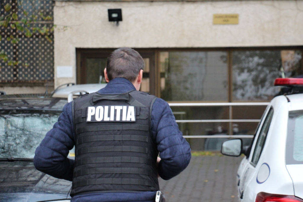 EXCLUSIV: Vasluian urmărit, oprit în trafic și încatușat de polițiștii vasluieni