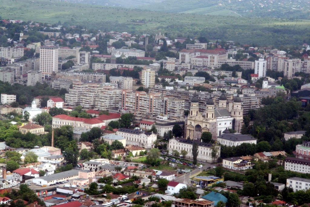 Creşe, grădiniţe, sală de sport şi... târguri de antichităţi!