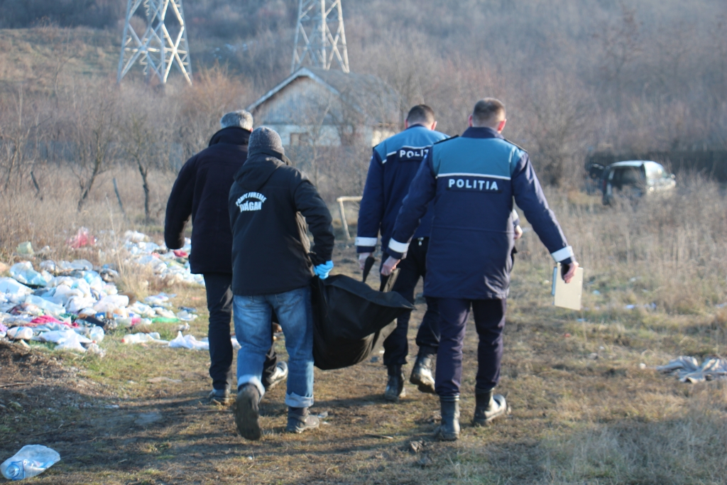 FOTO/VIDEO- Crimă horror pe pajiştea din Cicoarei