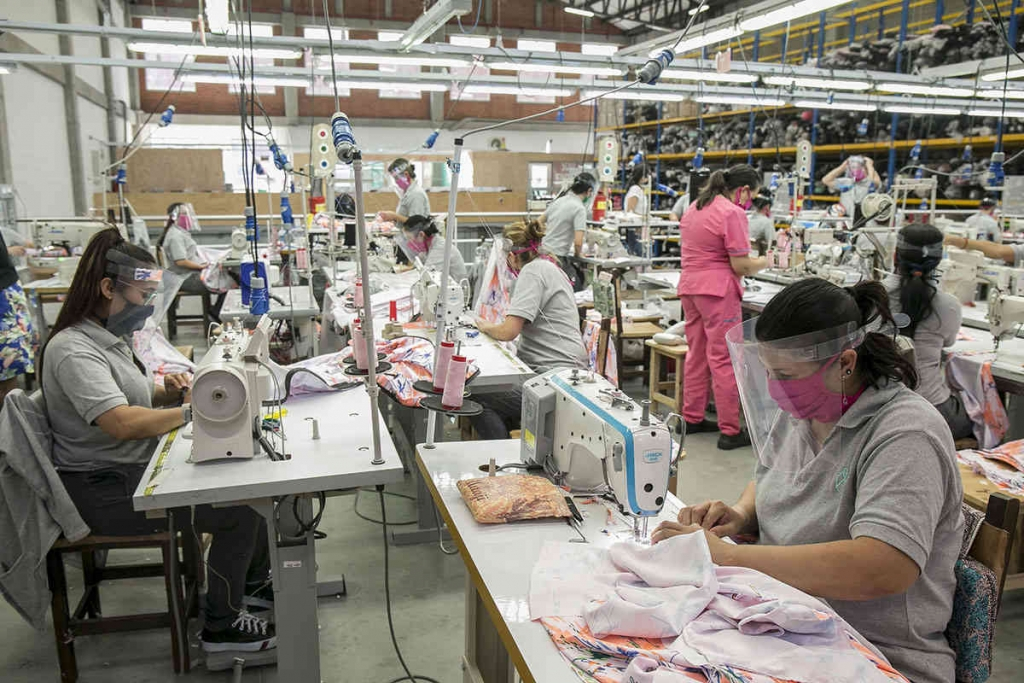Botoşănenii propun îngheţarea salariului minim în industria textilă