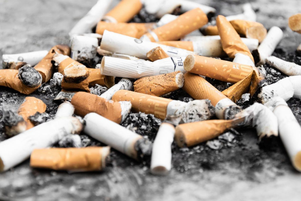 3 trucuri care te vor ajuta să reduci numărul de țigări fumate într-o zi