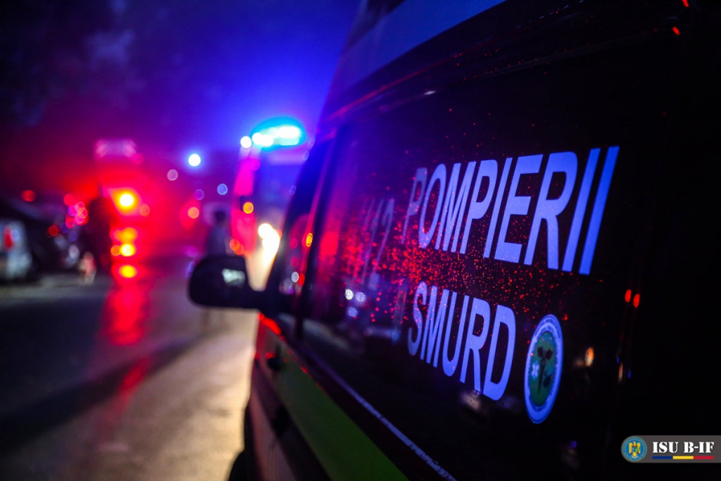 Pompierii militari caută o femeie , după ce a fost luată de o viitură în județul Vaslui