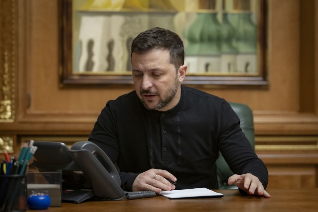 Semnal de alarmă pentru Volodimir Zelenski: A început să fie criticat în Ucraina