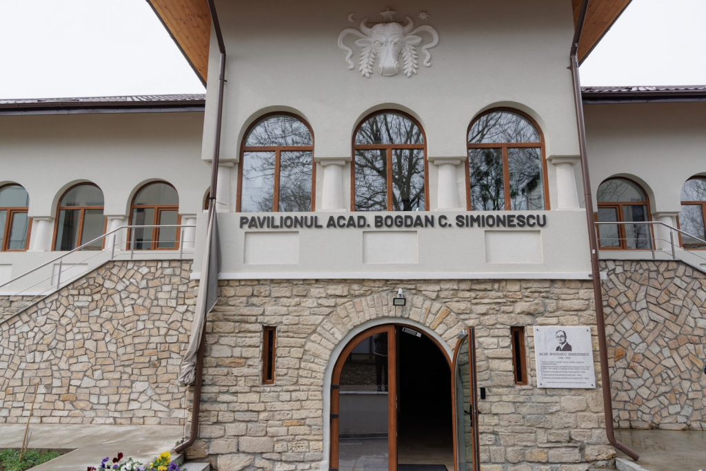 Iașul are un laborator de ultimă generație dedicat chimiei supramoleculare