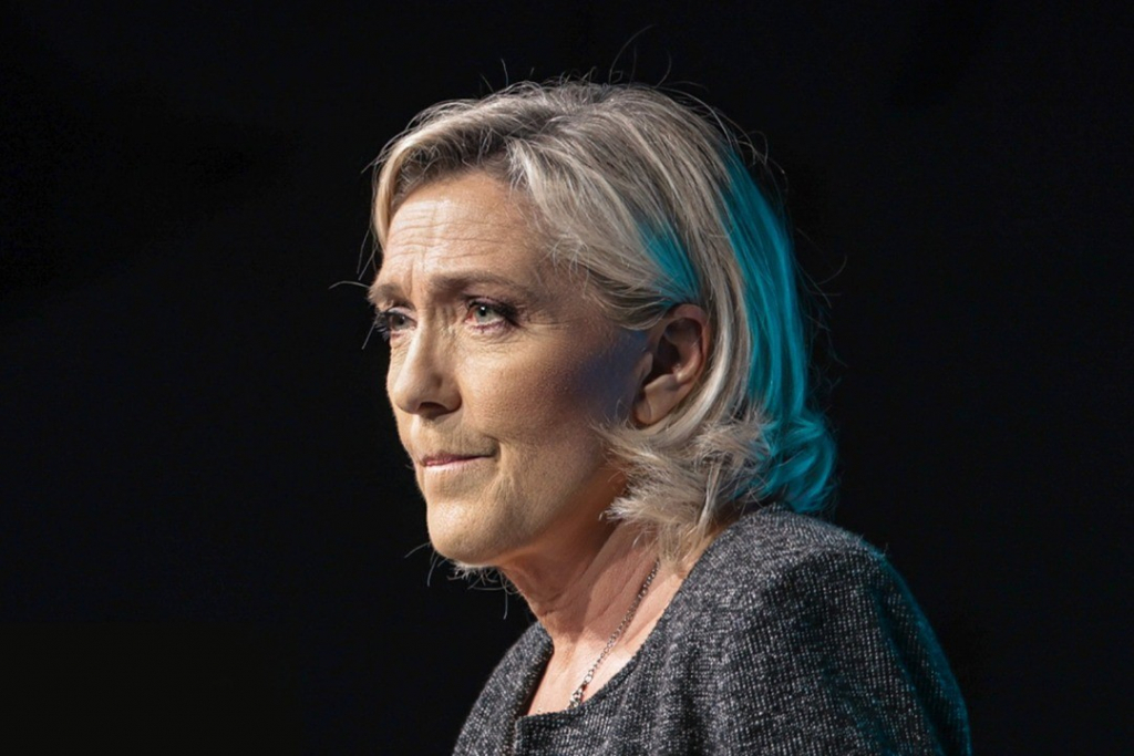 Marine Le Pen, lidera extremei dreapta din Franţa, are interzis la alegeri. Ea a fost găsită vinovată de fraudă