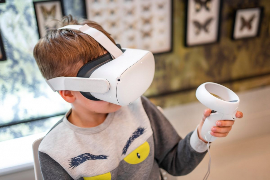   Noul teren de joacă. De la șotron la realitate virtuală