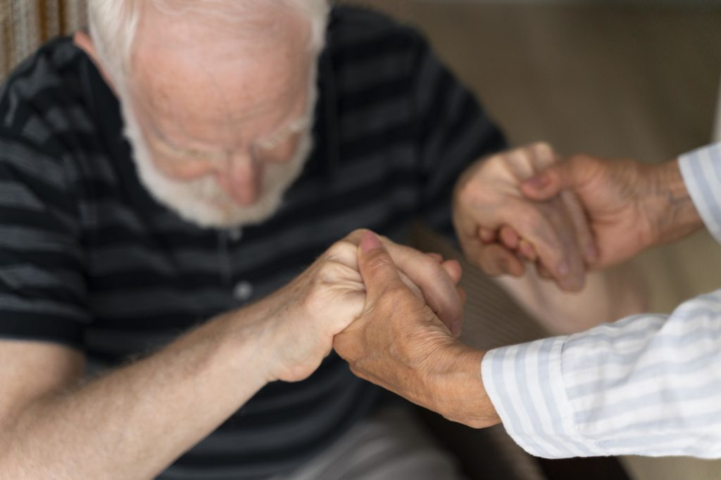 O simplă analiză de sânge ar putea prezice boala Parkinson cu 7 ani înainte de apariția simptomelor