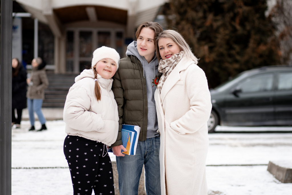 Tot mai mulți copii ucraineni refugiați sunt marginalizați în școlile românești
