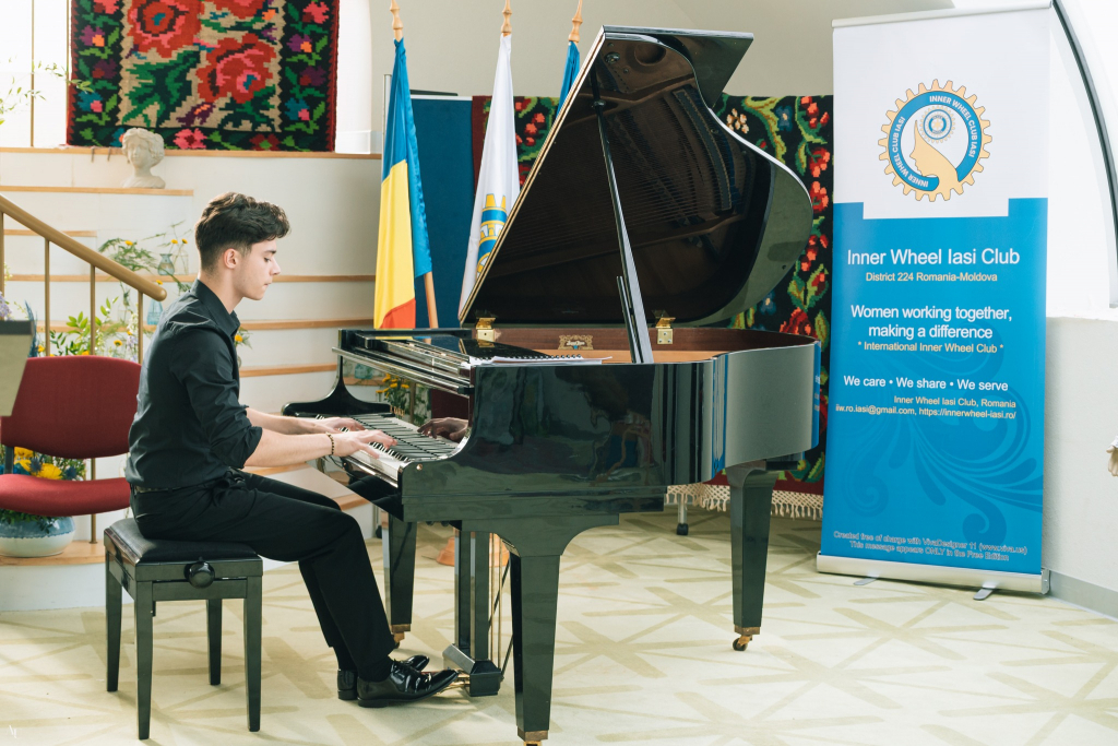 Un pianist din Iași, admis la cel mai vechi și renumit conservator din Germania