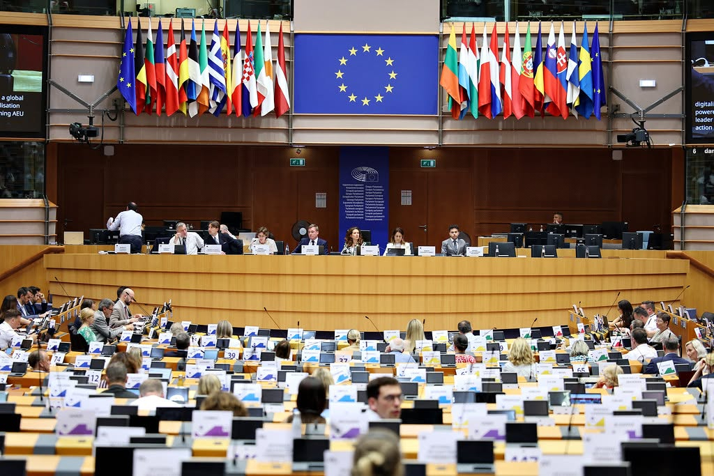 Iașul cere un loc la masa deciziilor europene. Costel Alexe: „Fără regiuni, nu există tranziție”