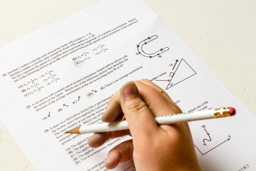 537 de candidați la Evaluarea Națională au obținut note mai mari ,după contestații