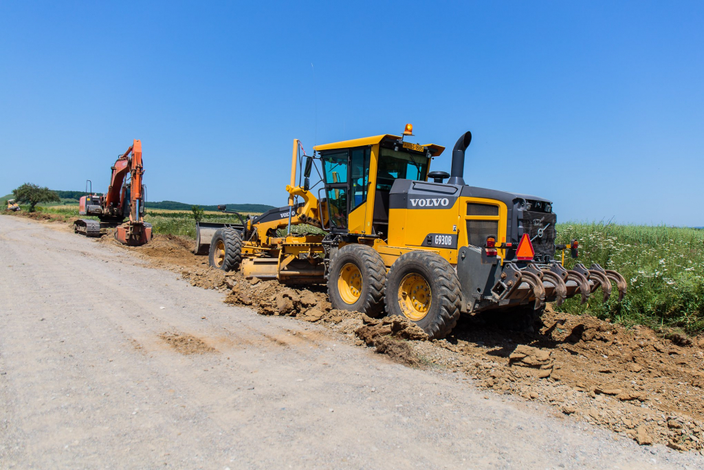 Două noi licitații pentru modernizarea de drumuri județene, la Iași