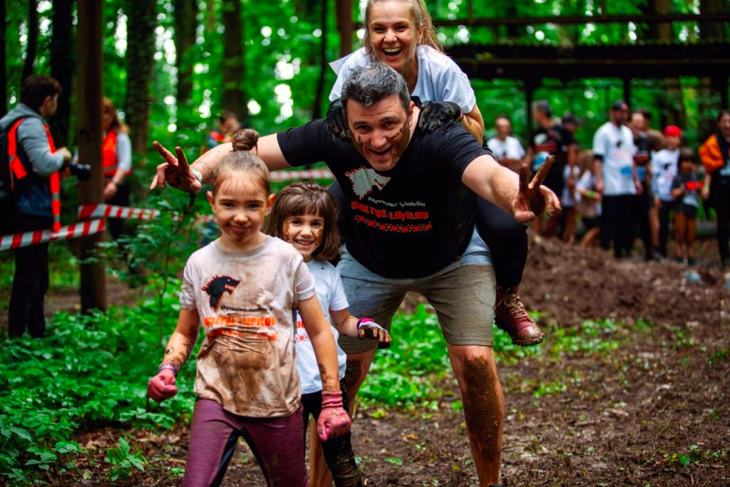 Asaltul Lupilor zguduie Iașul. Cursa cu obstacole și noroi care transformă adrenalina în spectacol pur