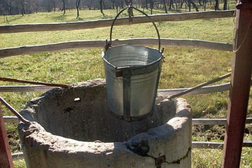 Tânăr înecat într-o fântână