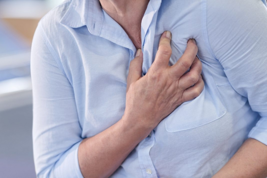 În stop cardio-respirator, după ce şi-a ucis concubina