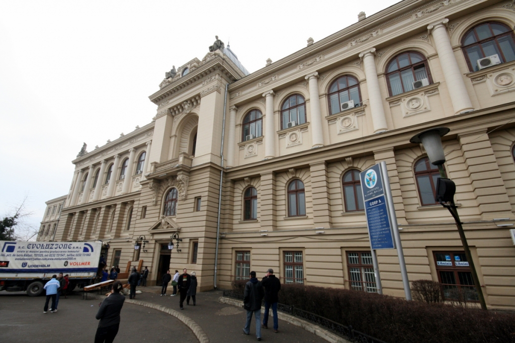 UAIC îi plăteşte regeşte pe cei care publică în revistele de prestigiu