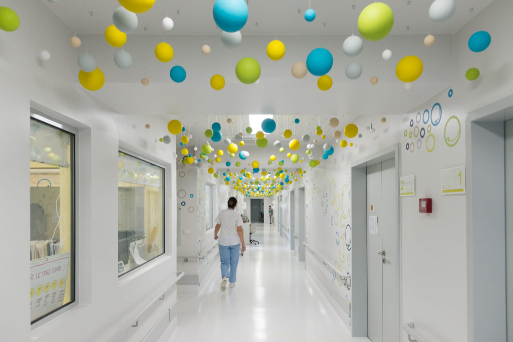 Terapie prin artă pentru copiii internați în secția de oncologie de la Spitalul „Sfânta Maria”