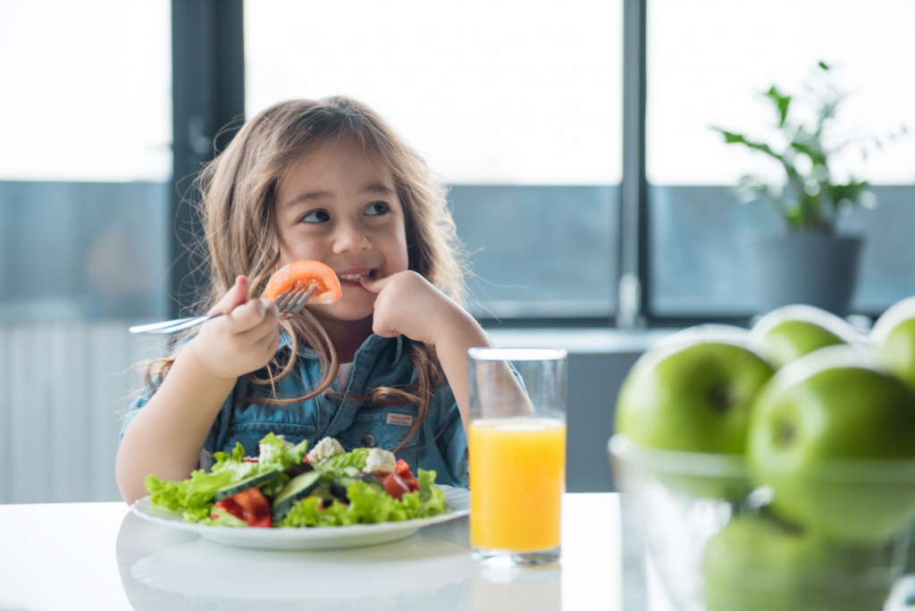   De la farfurie, la nota zece. Alimentația sănătoasă asigură succesul școlar